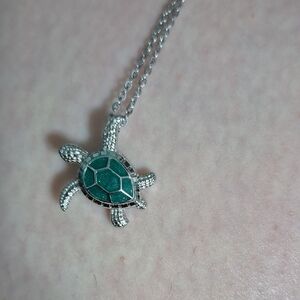 Silver and Green Turtle Pendant Necklace